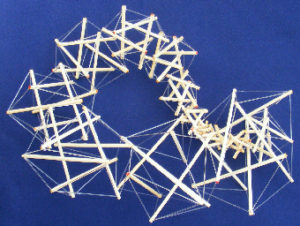 tensegrity Klein bottle